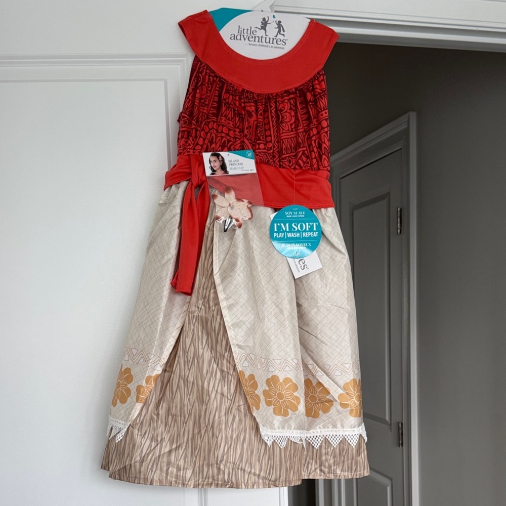 NWTs Little Adventures Moana Dress with Hair Clip